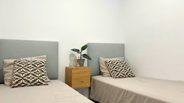 Reventa - Apartamentos -
Torrevieja - Playa del Cura