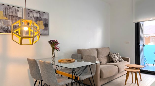 Reventa - Apartamentos -
Torrevieja - Playa del Cura