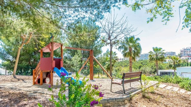 Reventa - Apartamentos -
Orihuela Costa - Las Colinas golf