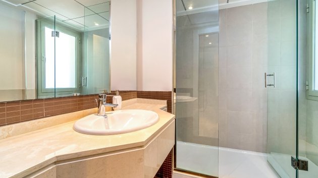 Reventa - Apartamentos -
Orihuela Costa - Las Colinas golf