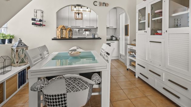 Reventa - Chalets -
Torre de la Horadada - Pueblo Latino