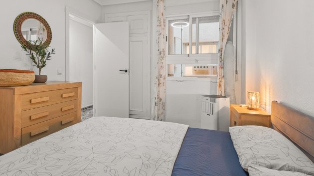 Reventa - Apartamentos -
Torrevieja - Playa del Cura