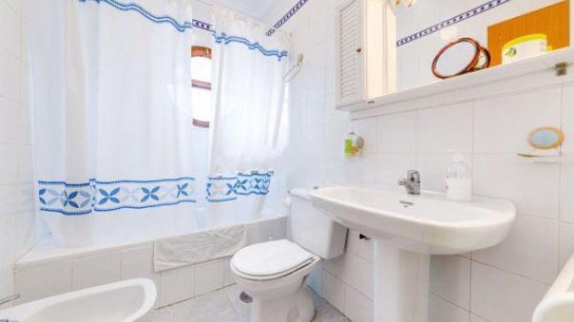 Reventa - Adosado -
Torrevieja