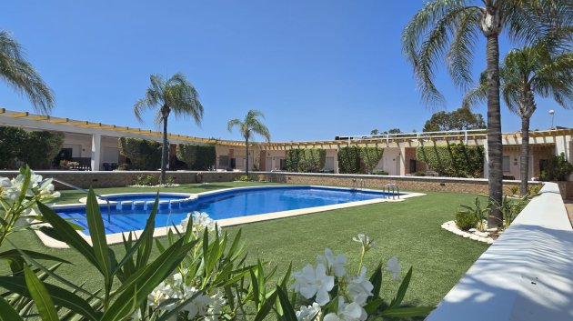 Reventa - Terraced house / Townhouse -
Orihuela Costa - Mil Palmeras