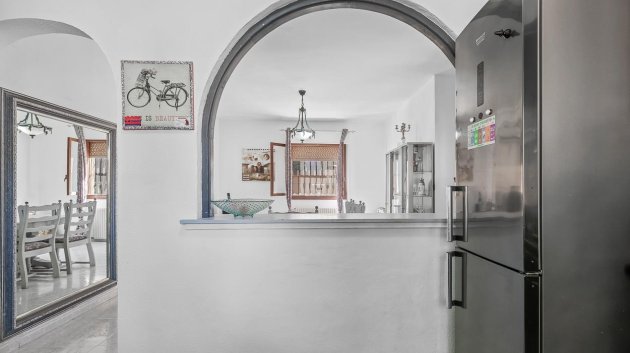 Reventa - Chalets -
Villamartín - Res. Las Filipinas