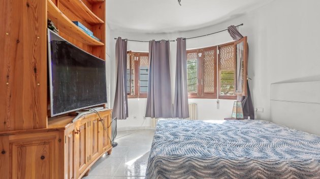 Reventa - Chalets -
Villamartín - Res. Las Filipinas