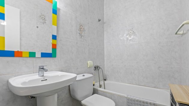 Reventa - Chalets -
Villamartín - Res. Las Filipinas