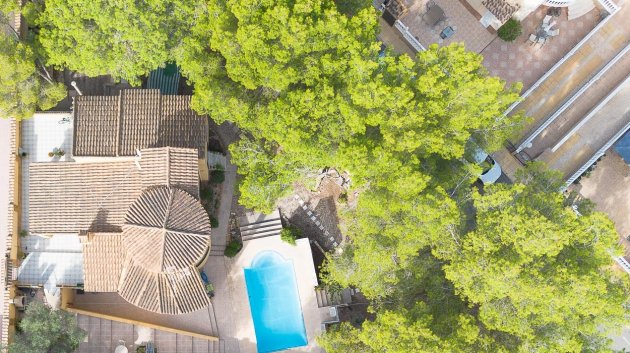 Reventa - Chalets -
Villamartín - Res. Las Filipinas