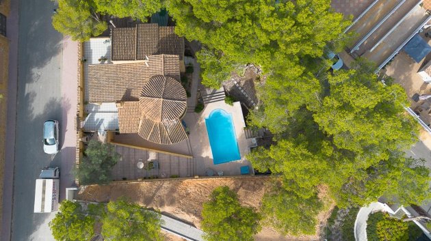 Reventa - Chalets -
Villamartín - Res. Las Filipinas