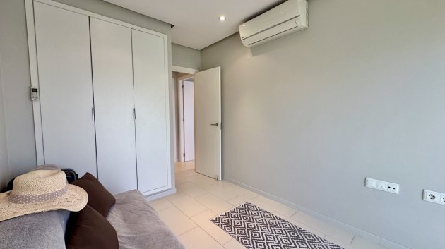 Resale - Apartments -
Orihuela Costa - Villamartín