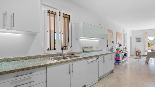 Revente - Villa -
Elche