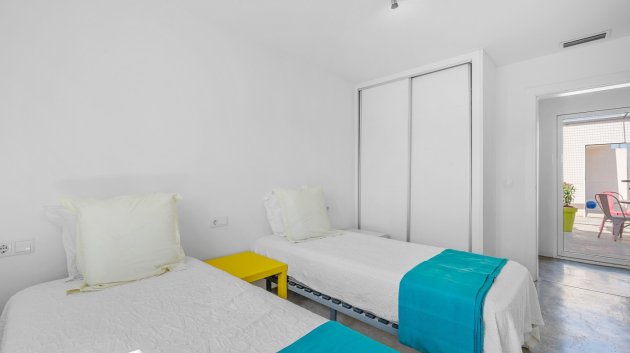 Revente - Villa -
Elche