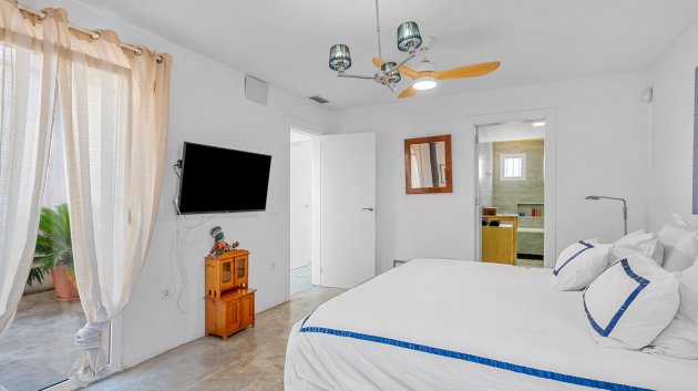 Revente - Villa -
Elche