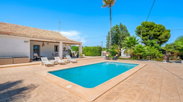 Revente - Villa -
Elche