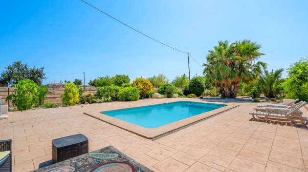 Revente - Villa -
Elche