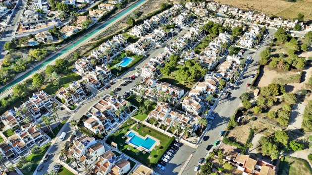 Reventa - Adosado -
Villamartín