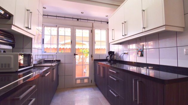 Reventa - Chalets -
Orihuela Costa - Playa Flamenca