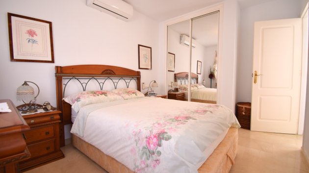 Reventa - Chalets -
Orihuela Costa - Playa Flamenca
