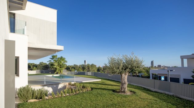 Obra nueva - Adosado -
Finestrat