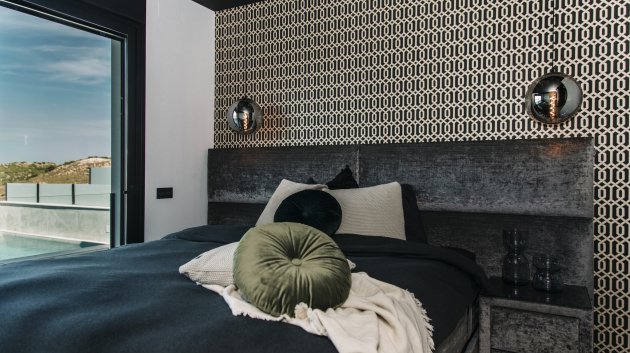 Obra nueva - Chalets -
Rojales