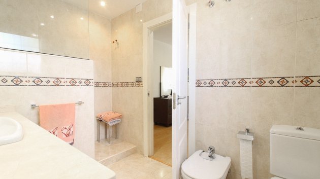 Resale - Villa -
San Vicente del Raspeig