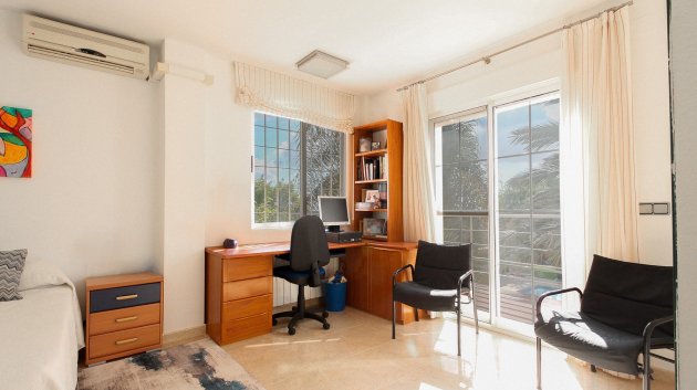 Resale - Villa -
San Vicente del Raspeig