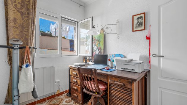 Reventa - Chalets -
Orihuela Costa - Punta Prima