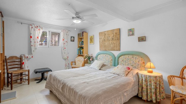 Reventa - Chalets -
Orihuela Costa - Punta Prima