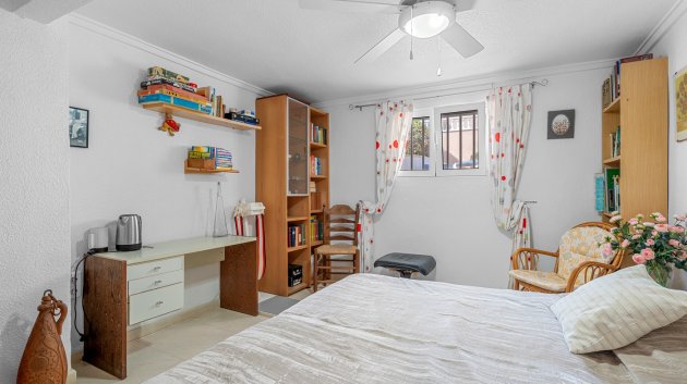 Reventa - Chalets -
Orihuela Costa - Punta Prima