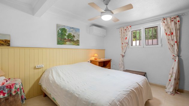 Reventa - Chalets -
Orihuela Costa - Punta Prima