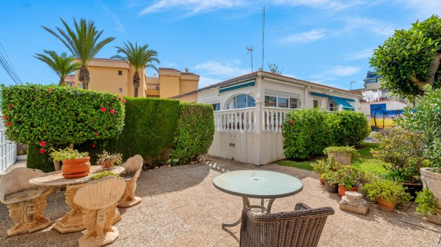 Reventa - Chalets -
Orihuela Costa - Punta Prima