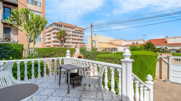 Reventa - Chalets -
Orihuela Costa - Punta Prima