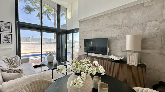 Resale - Villa -
Orihuela Costa - Lomas De Cabo Roig