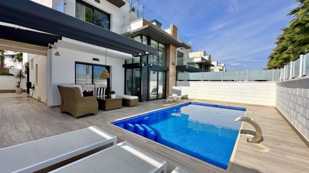 Resale - Villa -
Orihuela Costa - Lomas De Cabo Roig