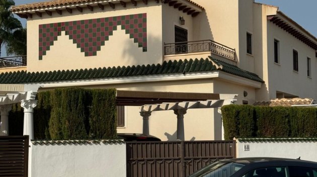 Reventa - Chalets -
Ciudad Quesada - Rojales