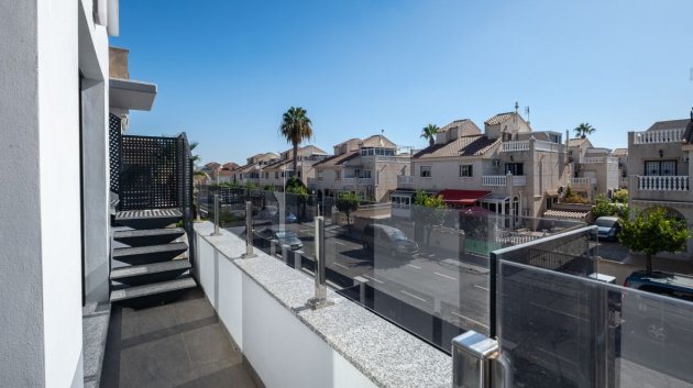 Reventa - Chalets -
Torrevieja - La Siesta