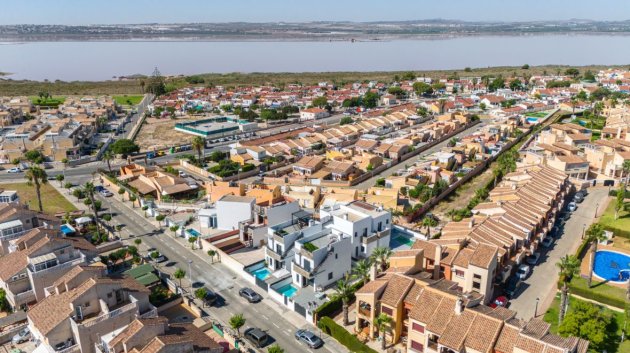 Reventa - Chalets -
Torrevieja - La Siesta