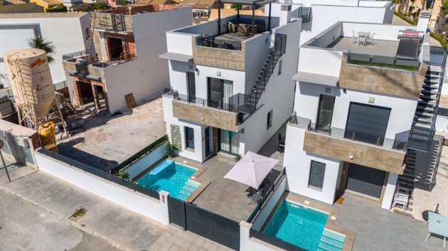 Reventa - Chalets -
Torrevieja - La Siesta