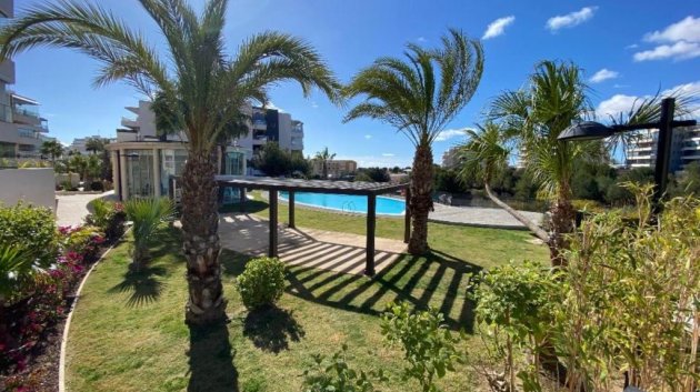 Reventa - Apartamentos -
Orihuela Costa - Villamartín