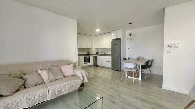Reventa - Apartamentos -
Orihuela Costa - Villamartín