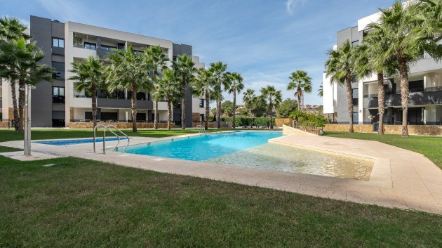Reventa - Apartamentos -
Orihuela Costa - Los Altos