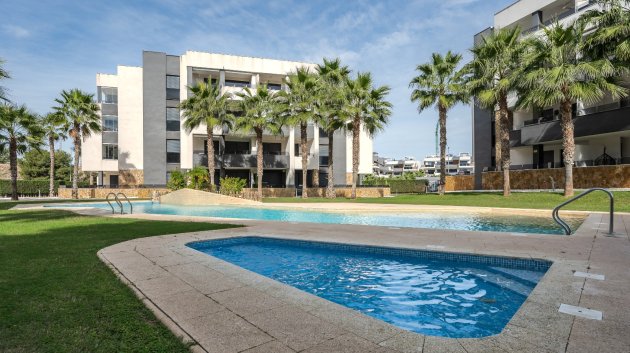 Reventa - Apartamentos -
Orihuela Costa - Los Altos