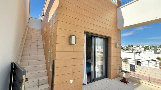 Reventa - Chalets -
Ciudad Quesada - Pueblo Bravo