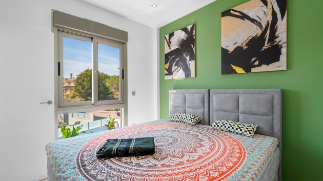 Reventa - Chalets -
Orihuela Costa - Pau 8*