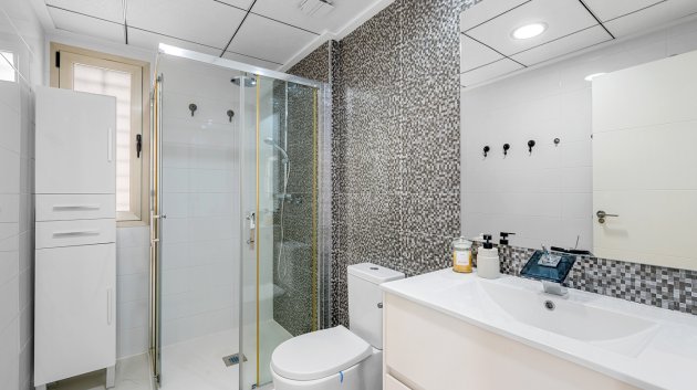 Reventa - Chalets -
Orihuela Costa - Pau 8*