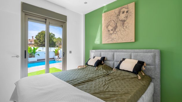 Reventa - Chalets -
Orihuela Costa - Pau 8*