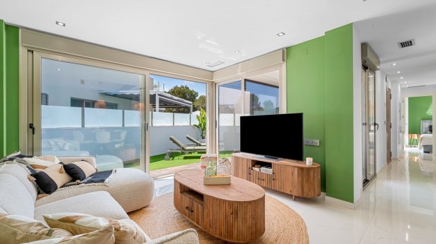 Reventa - Chalets -
Orihuela Costa - Pau 8*