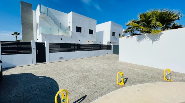 Nouvelle construction - Villa -
Torrevieja