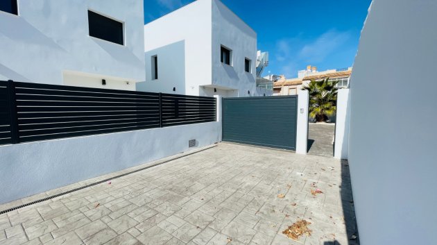 Nouvelle construction - Villa -
Torrevieja